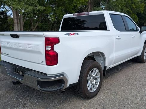 Used 2023 Chevrolet Silverado 1500 LT AWD/4WD image 4