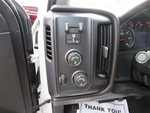 Used 2018 Chevrolet Silverado 1500 Custom w/ Custom Value Package AWD/4WD image 31
