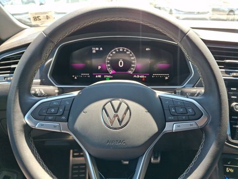Certified 2023 Volkswagen Tiguan SE R-Line AWD/4WD image 19