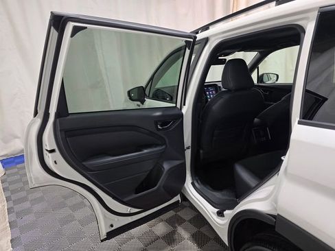 Certified 2025 Subaru Forester Limited w/ Popular Package image 27