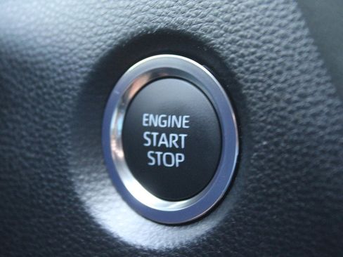 Used 2026 Toyota Corolla XSE FWD image 5