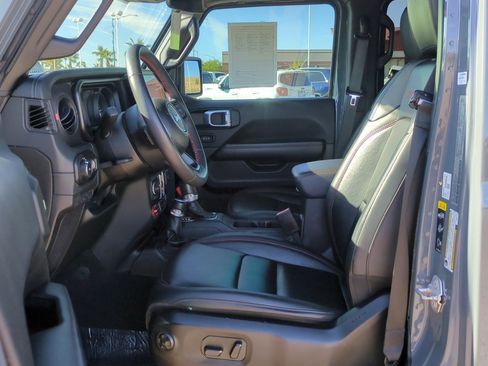 Used 2024 Jeep Wrangler Unlimited Rubicon w/ Convenience Group image 14