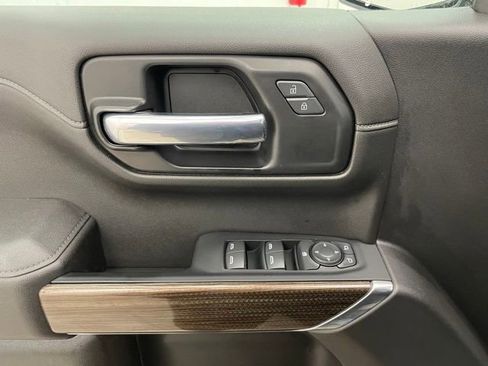 Used 2022 Chevrolet Silverado 1500 LT image 9