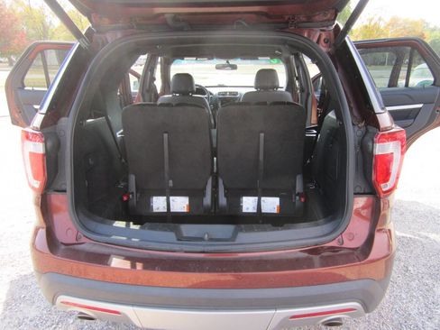 Used 2016 Ford Explorer XLT w/ Equipment Group 202A image 17