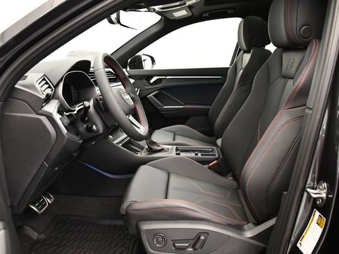 Used 2025 Audi Q3 2.0T Premium Plus w/ Premium Plus Package image 39