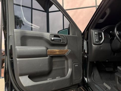 Used 2020 Chevrolet Silverado 1500 High Country image 39