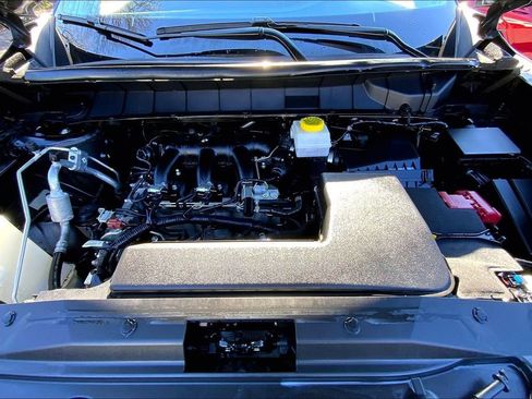 Used 2024 Nissan Pathfinder SV image 21