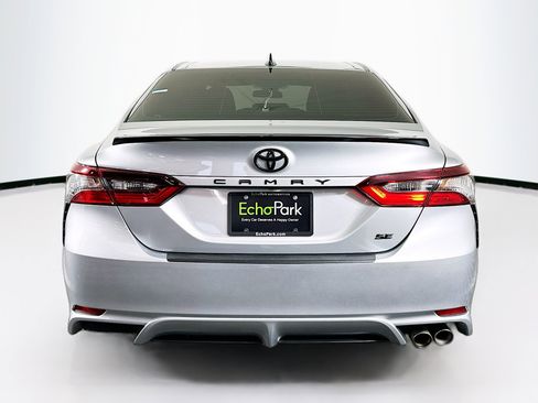 Used 2022 Toyota Camry SE image 7