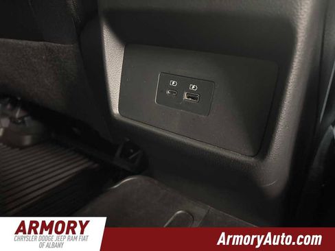 Used 2023 Nissan Rogue SV image 35