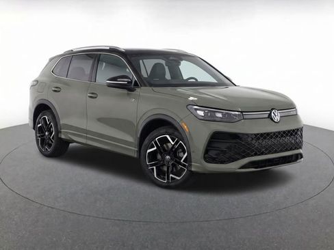 Used 2026 Volkswagen Tiguan SEL R-Line AWD/4WD image 1