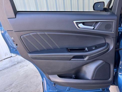 Used 2020 Ford Edge ST image 28