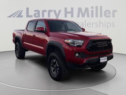 Used 2018 Toyota Tacoma TRD Off-Road w/ Technology Package AWD/4WD image 7