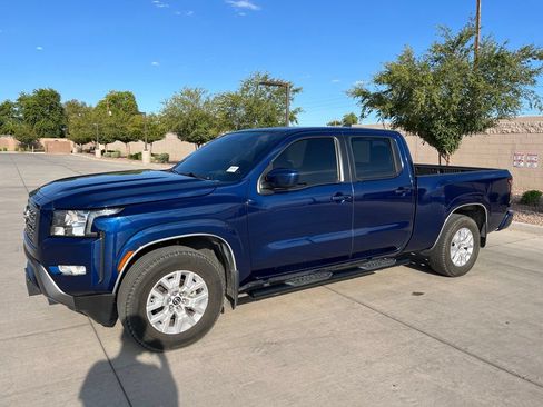 Used 2022 Nissan Frontier SV w/ Technology Package RWD image 3