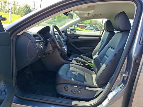 Used 2015 Volkswagen Passat 1.8T Limited Edition FWD image 13