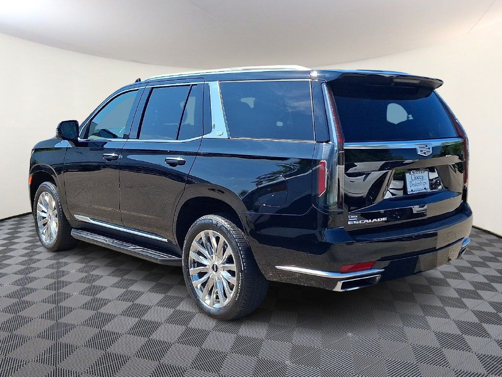 Used 2024 Cadillac Escalade Premium Luxury w/ Performance Package AWD/4WD image 6