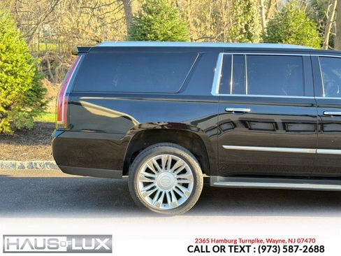 Used 2016 Cadillac Escalade ESV Platinum image 11