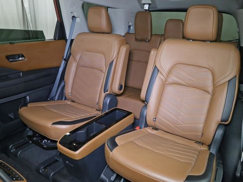 Certified 2022 Nissan Pathfinder Platinum w/ Cargo Package image 13