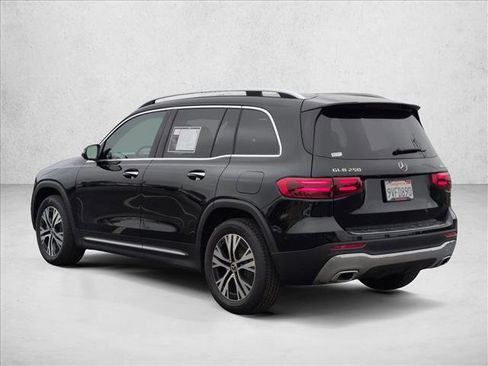 Certified 2025 Mercedes-Benz GLB 250 4MATIC image 7