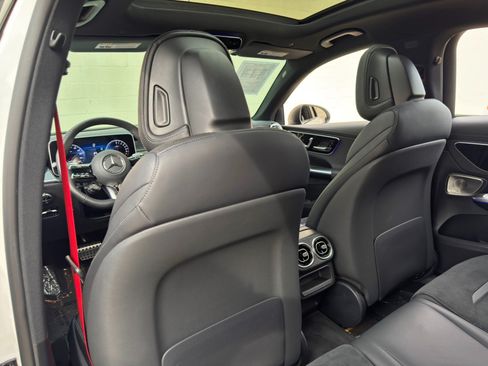 Used 2025 Mercedes-Benz GLC 63 AMG S image 42