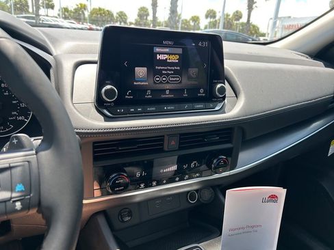 New 2026 Nissan Rogue SV FWD image 31