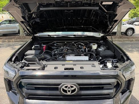 Certified 2026 Toyota Tacoma SR5 AWD/4WD image 28