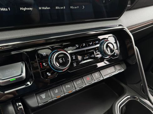 Used 2024 GMC Sierra 3500 AT4 w/ AT4 Premium Plus Package image 41