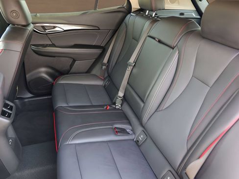 Used 2023 Buick Envision Essence w/ Sport Touring Package AWD/4WD image 23