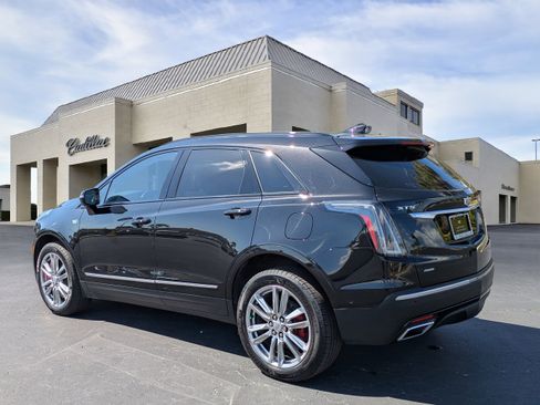 Certified 2024 Cadillac XT5 Sportv w/ Technology Package image 4