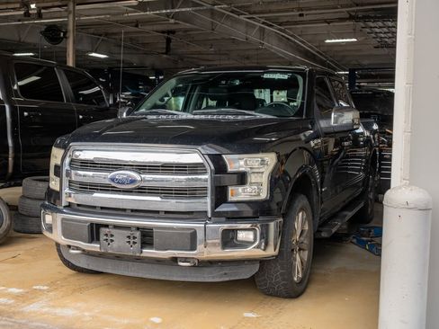 Used 2016 Ford F150 Lariat w/ Equipment Group 502A Luxury image 3