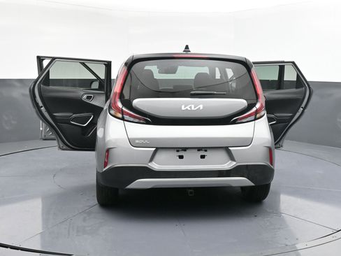 Used 2023 Kia Soul LX w/ LX Technology Package image 45
