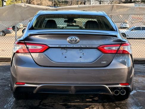 Used 2020 Toyota Camry SE image 10