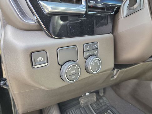 Used 2025 Chevrolet Silverado 1500 LT w/ Texas Edition Plus RWD image 17