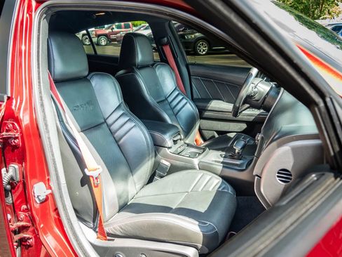 Used 2019 Dodge Charger SRT Hellcat RWD image 16