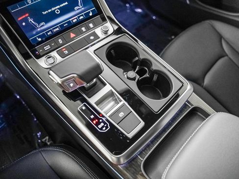 New 2026 Audi Q8 Premium image 18