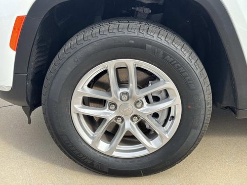 New 2026 Jeep Grand Cherokee L 2WD image 4