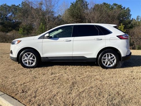 Used 2024 Ford Edge SEL image 45