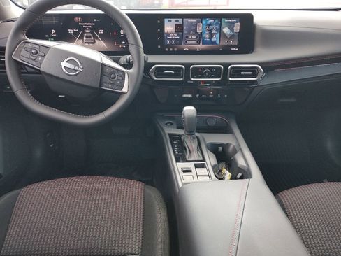 New 2026 Nissan Sentra SR w/ Floor Mat Package FWD image 13