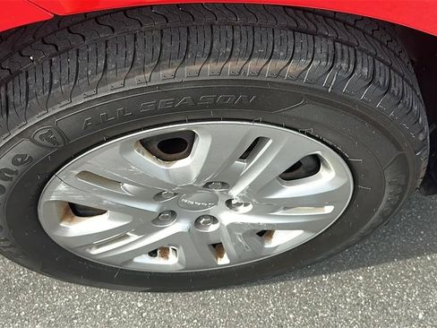 Used 2018 Dodge Journey SE FWD image 17