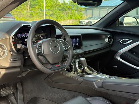 Used 2019 Chevrolet Camaro SS RWD image 32