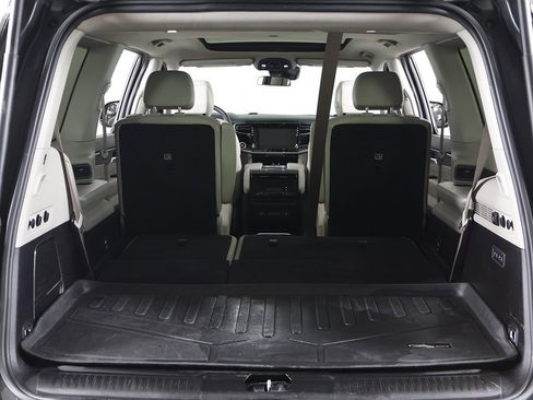 Used 2022 Jeep Wagoneer Series III w/ Premium Group I image 25