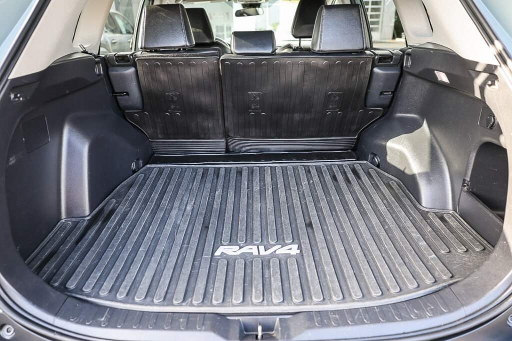 Used 2023 Toyota RAV4 XLE Premium FWD image 26