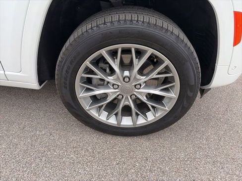 Used 2024 Jeep Grand Cherokee Summit image 50