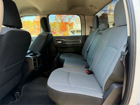 Used 2019 RAM 2500 Big Horn image 23