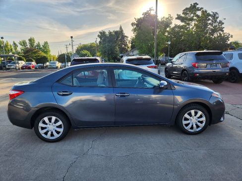 Used 2016 Toyota Corolla LE FWD image 6