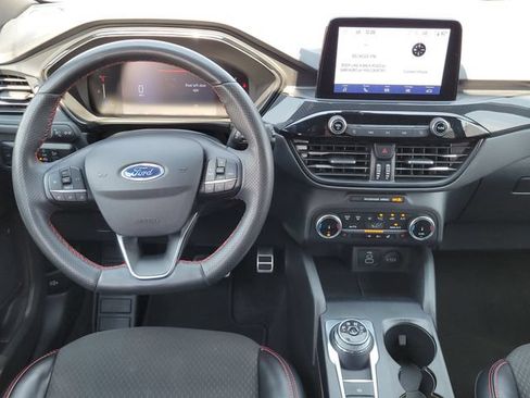 Certified 2024 Ford Escape ST-Line AWD/4WD image 9