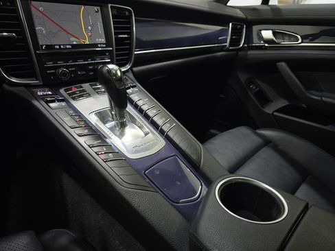 Used 2013 Porsche Panamera 4 image 28
