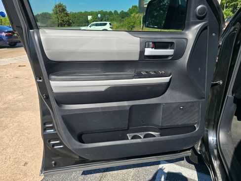 Used 2018 Toyota Tundra Limited w/ Limited Premium Package AWD/4WD image 15