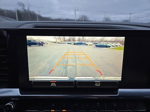 Used 2024 GMC Sierra 1500 Elevation image 22