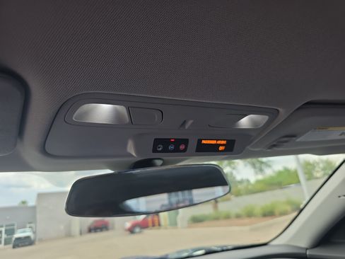 Used 2022 Chevrolet Camaro LT RWD image 31