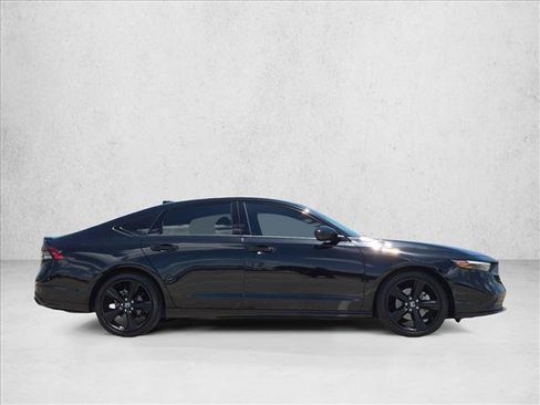 Used 2024 Honda Accord Sport image 4